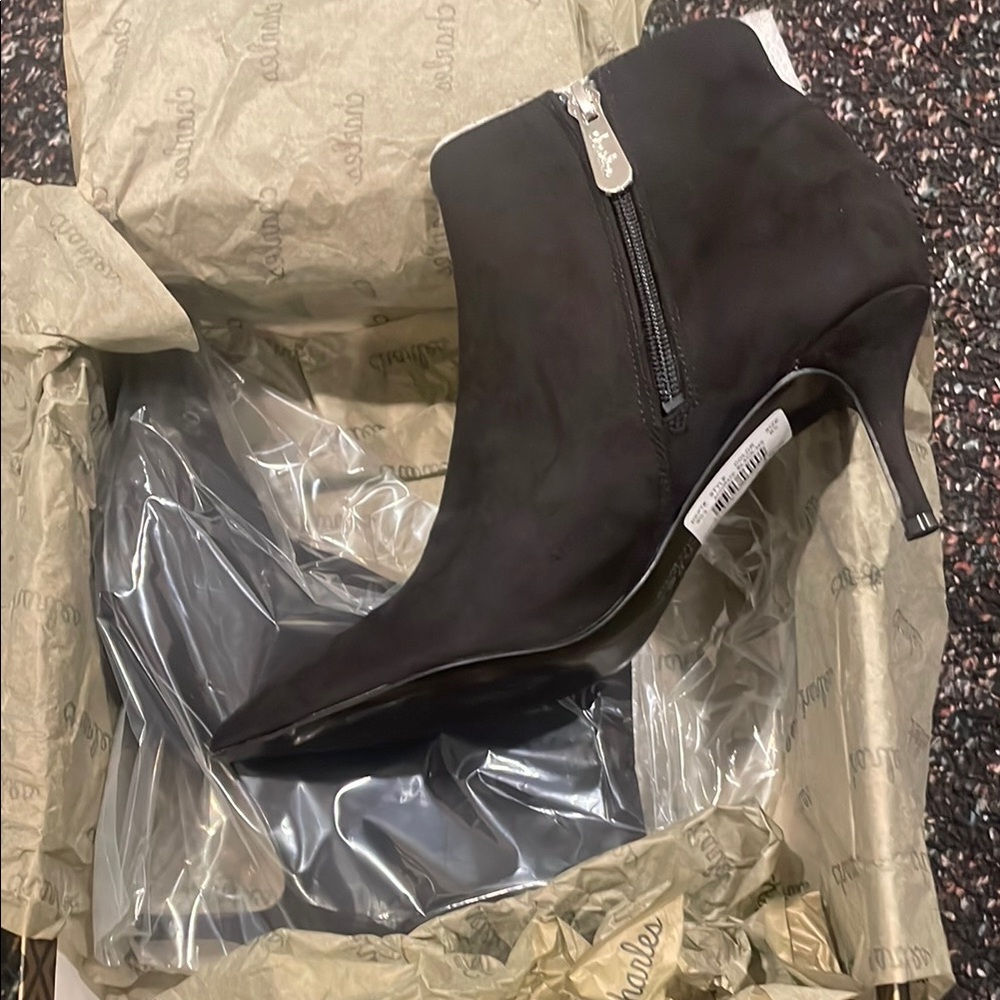Charles David Black Heeled Boots Elegant Style